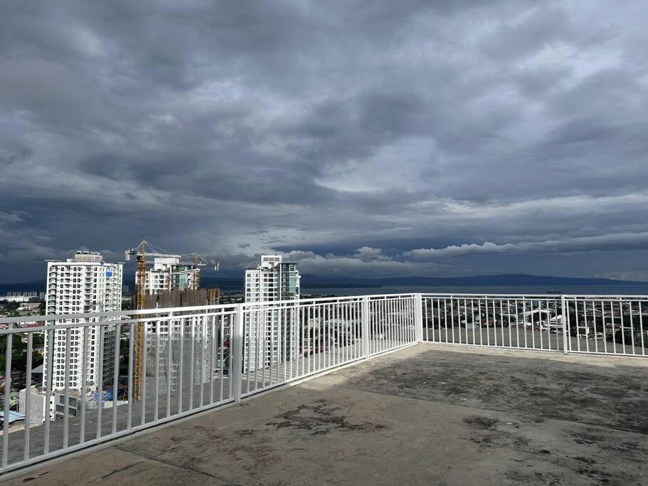 Lengs Place 1 - Studio Unit At Inspiria Condo Beside Abreeza Mall Davao City 外观 照片